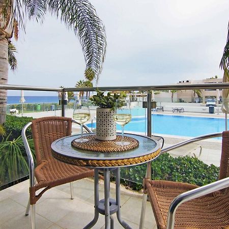 Diana - Coralli Beachfront Apartment Protaras Exteriör bild