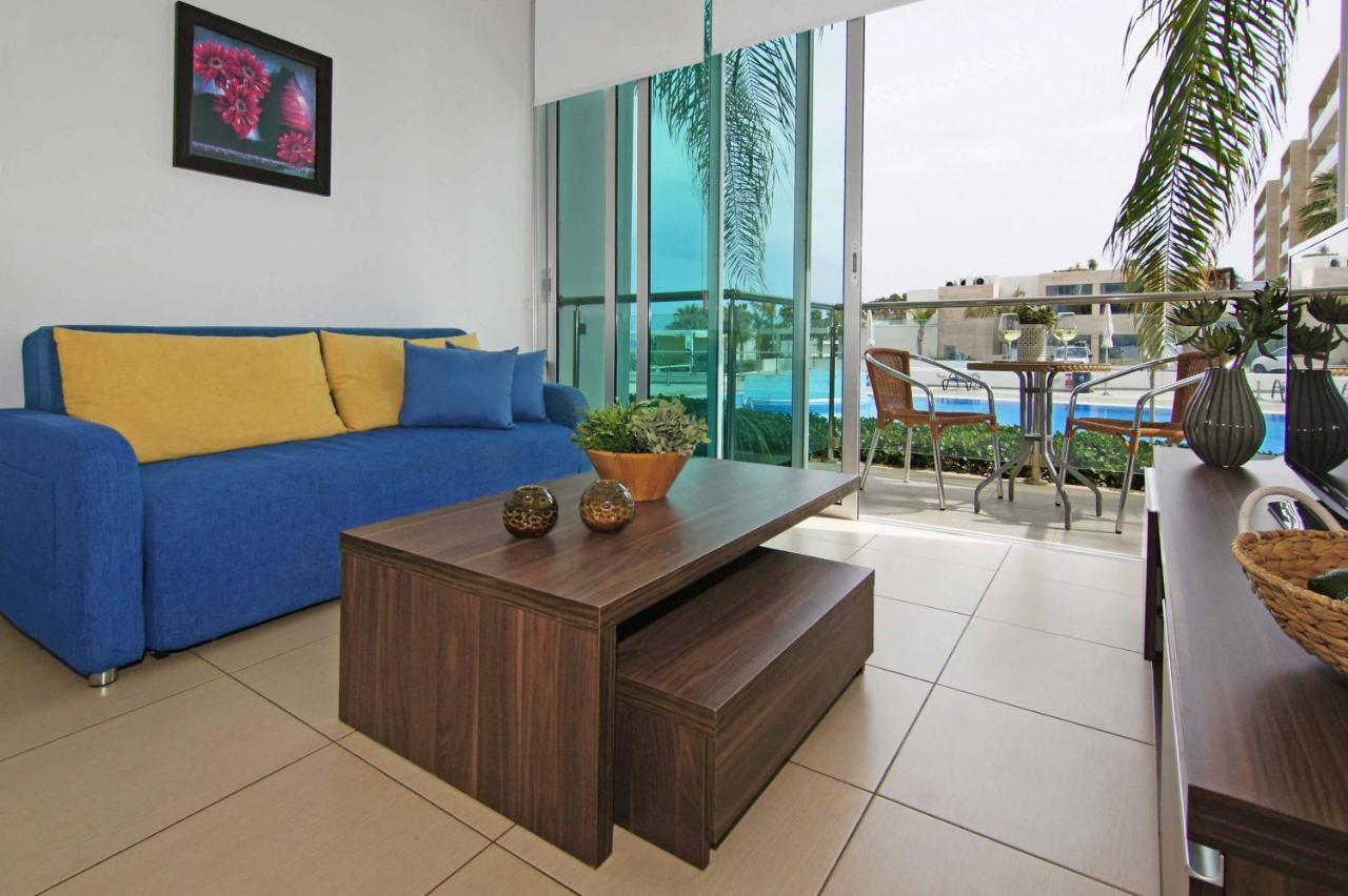 Diana - Coralli Beachfront Apartment Protaras Exteriör bild
