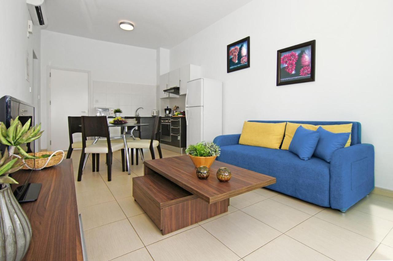 Diana - Coralli Beachfront Apartment Protaras Exteriör bild