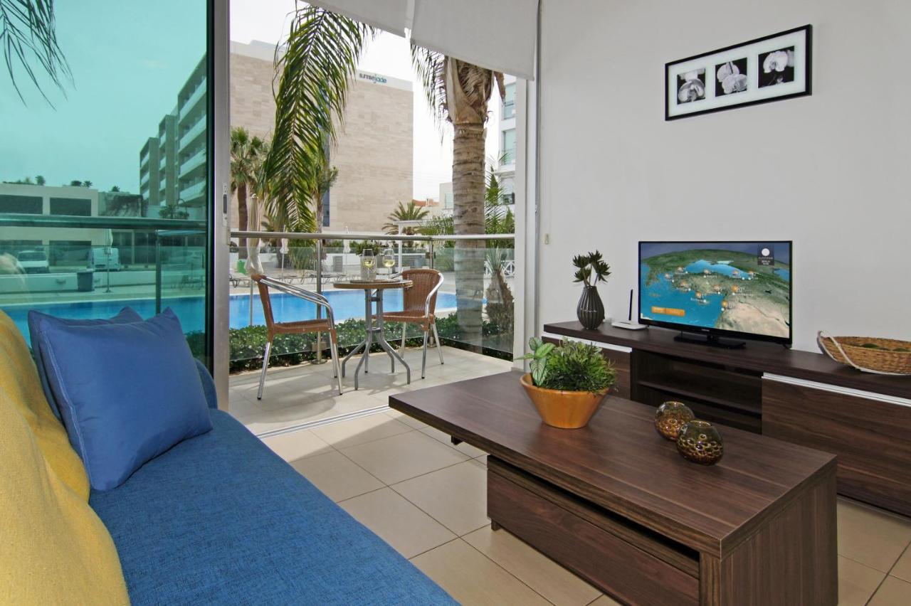Diana - Coralli Beachfront Apartment Protaras Exteriör bild