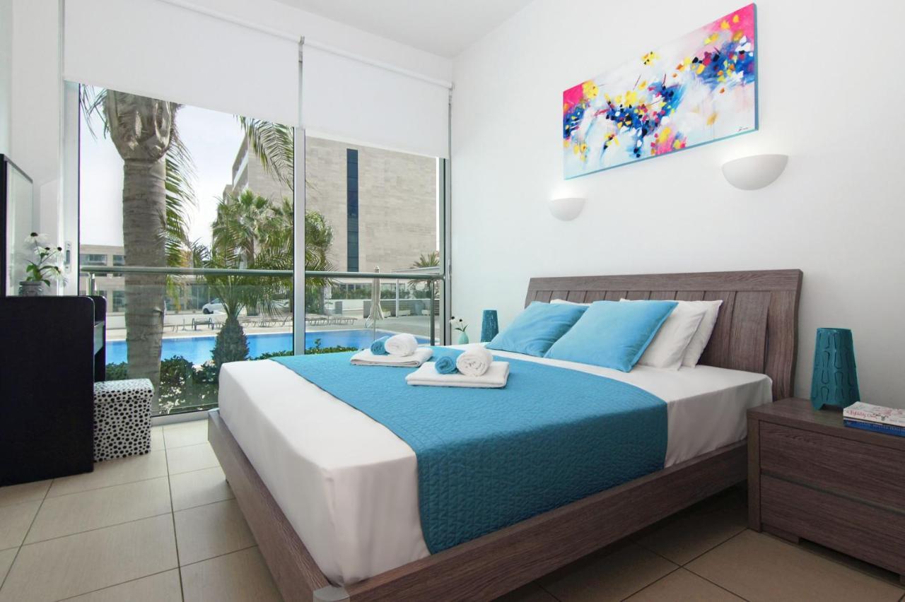 Diana - Coralli Beachfront Apartment Protaras Exteriör bild